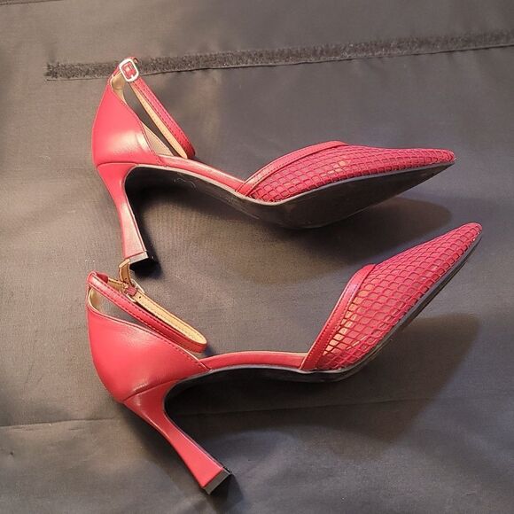 BRAND NEW CHINESE LAUNDRY  HEELS WITH MESH DESIGN AND POINTED TOE PUMP - Picture 9 of 14